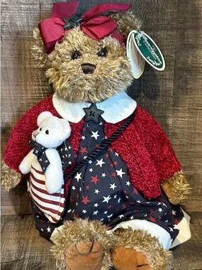 Betsy and Ross Bearington collection 1078
